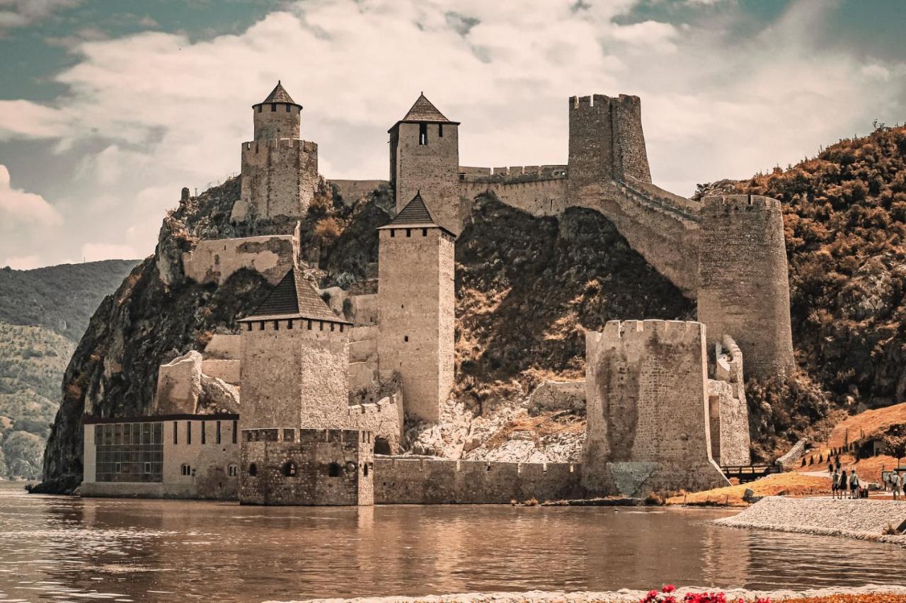 Carobni Breg Villa Golubac Luaran gambar
